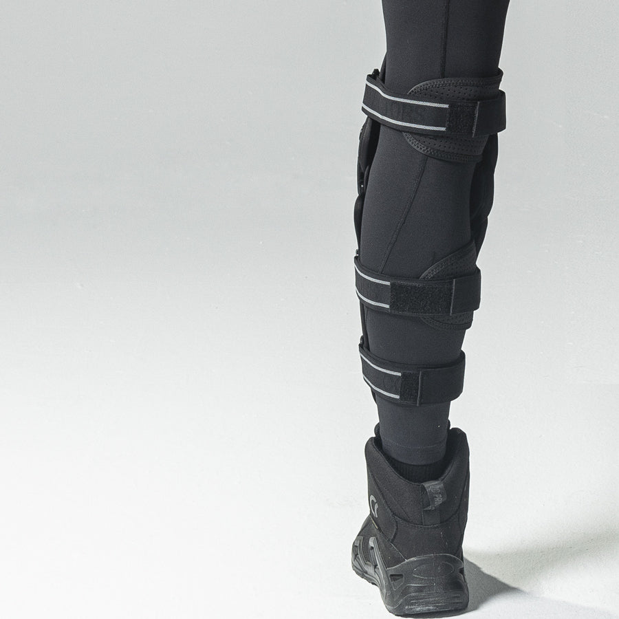 Dual Axis Level 2 Knee Guards