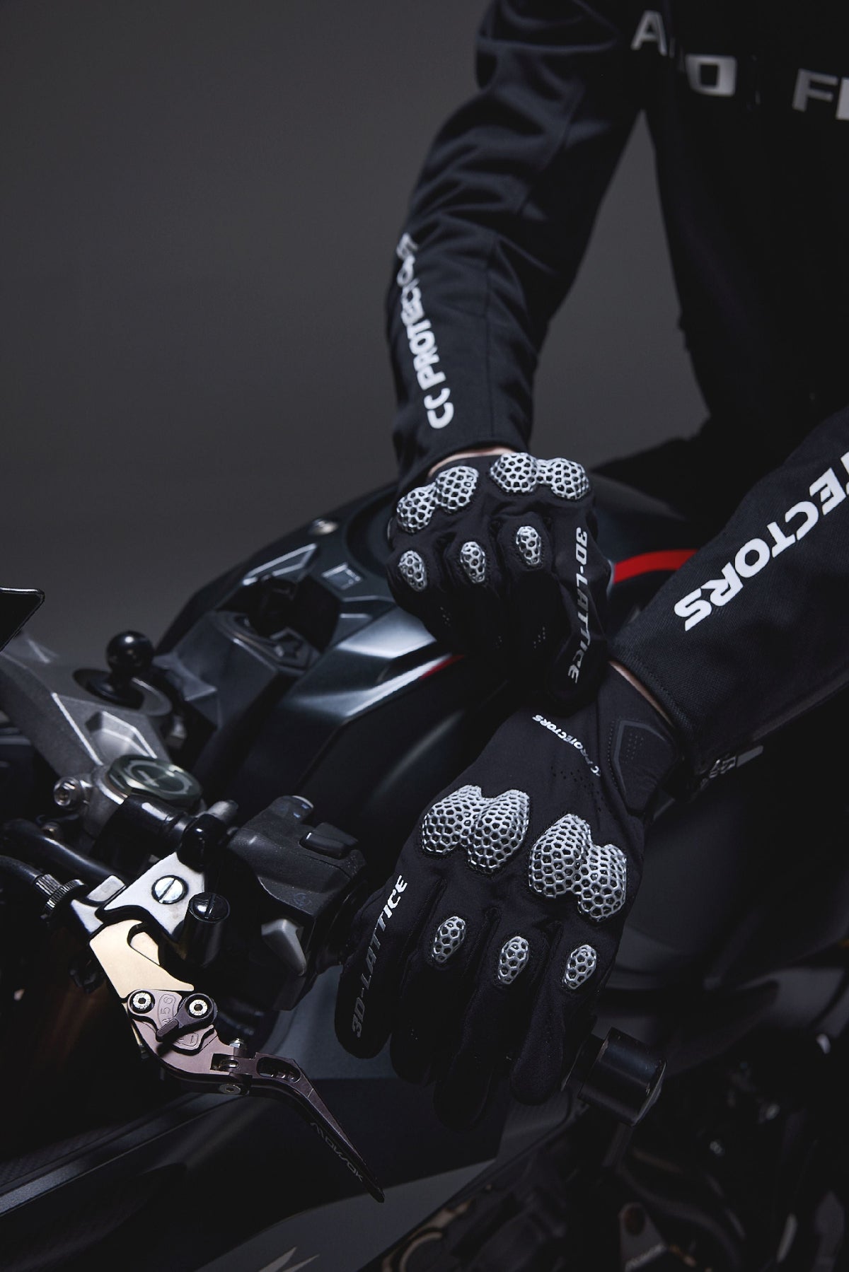 3D-Lattice Gloves